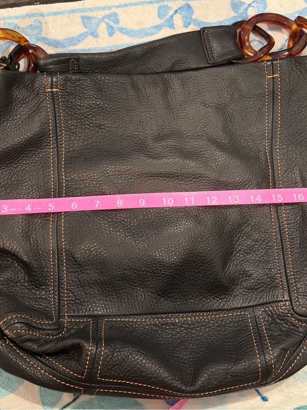 Women's Black Leather Shoulder Bag with Tortoiseshell Rings - Picture 7 of 9